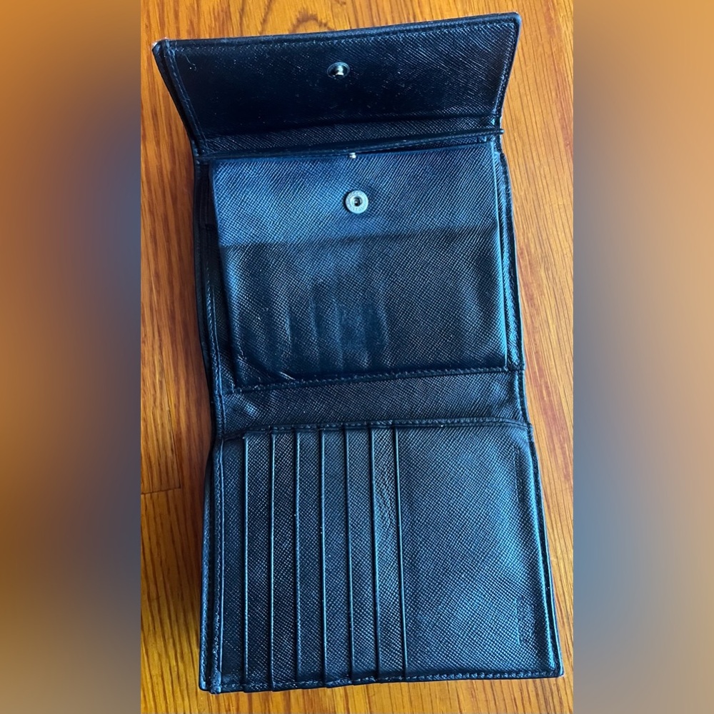 Prada wallet - Picture 2 of 6